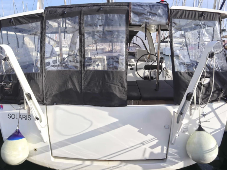 Hyr en Jeanneau Sun Loft 47 Ligia 