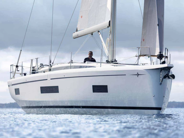 Yacht charter Golfo Aranci billig Bavaria C46