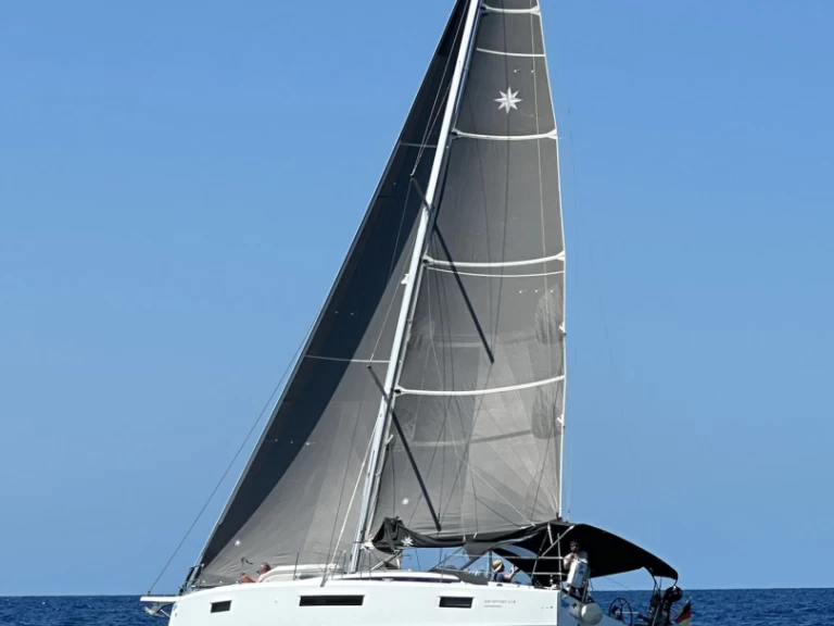 Yacht charter Palma de Mallorca billig Sun Odyssey 410
