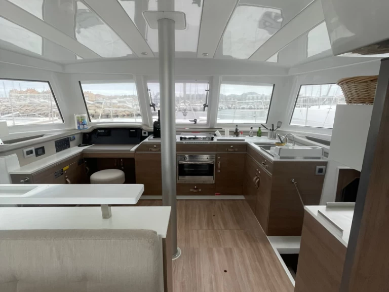 Uthyrning Katamaran  Bali med en båtlicens 