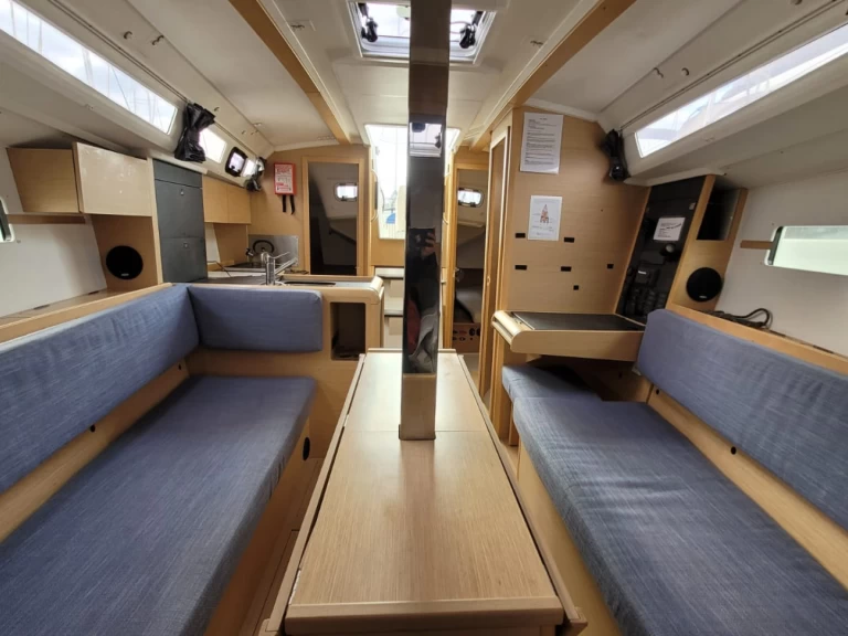 Uthyrning Segelbåt  i Saint-Quay-Portrieux - Jeanneau Sun Odyssey 349