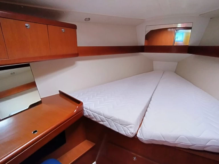 Yacht charter Saint-Quay-Portrieux billig Oceanis 37