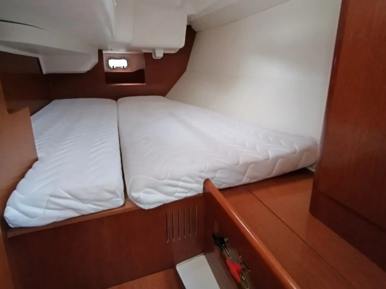 Uthyrning Segelbåt  i Saint-Quay-Portrieux - Bénéteau Oceanis 37