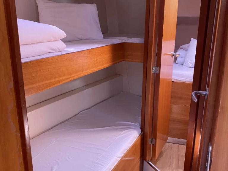 Hyr en Hanse Hanse 430e Pula  