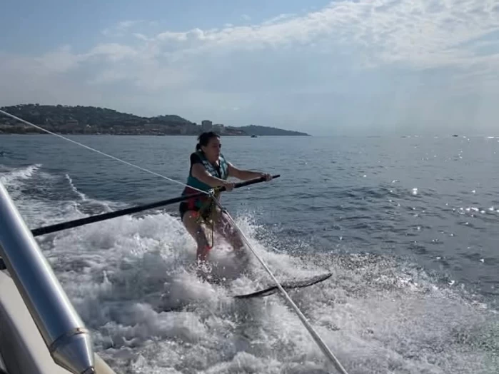 Hyra Motorbåt  med eller utan skeppare Boston Whaler Sainte-Maxime 