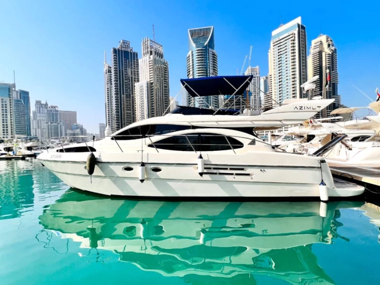 Hyra Motorbåt  med eller utan skeppare Azimut Dubai Marina 