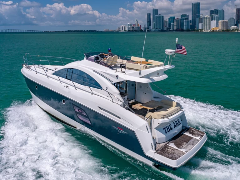 Uthyrning Lyx yacht i Miami Beach - Bénéteau 52 GT FLYBRIDGE 