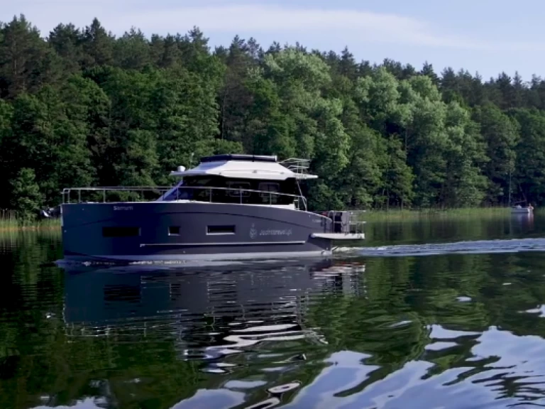 Uthyrning Lyx yacht Cobra Yachts med en båtlicens 