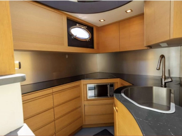 Uthyrning Lyx yacht i Miami  - Pershing Wind