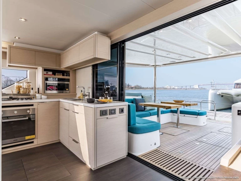 Hyr en Lagoon LULU Nea Peramos 