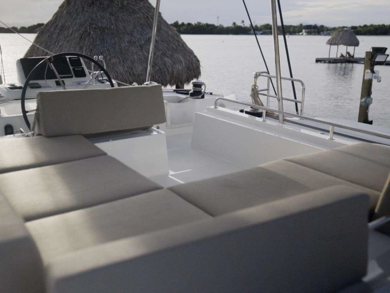 Uthyrning Lyx yacht i Belize - Lagoon BELLISSIMA