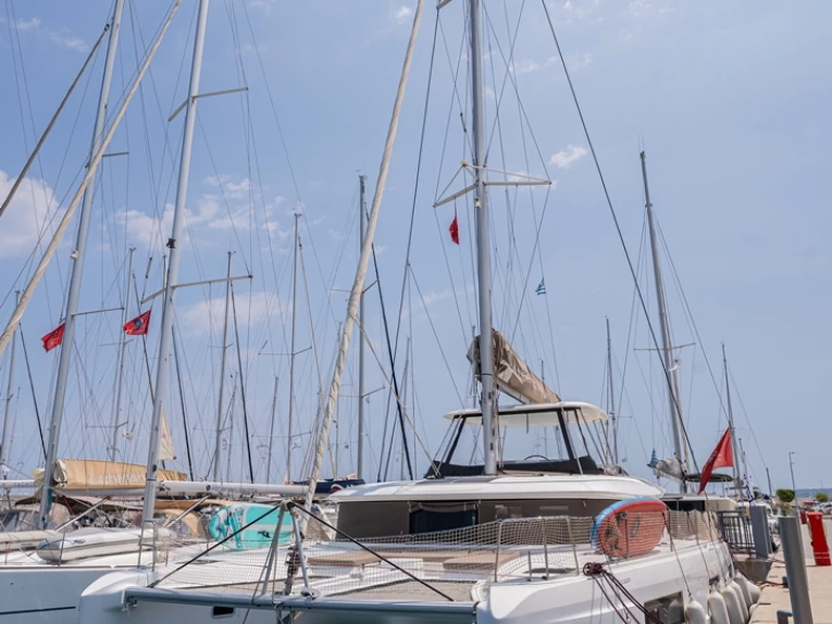 Uthyrning Katamaran  Lagoon med en båtlicens 