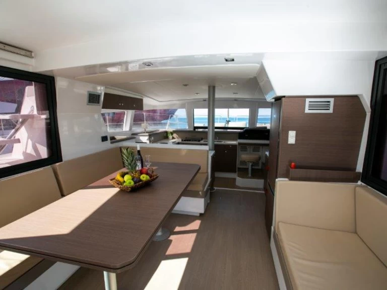 Yacht charter Piso Livadi billig Bali 4.1