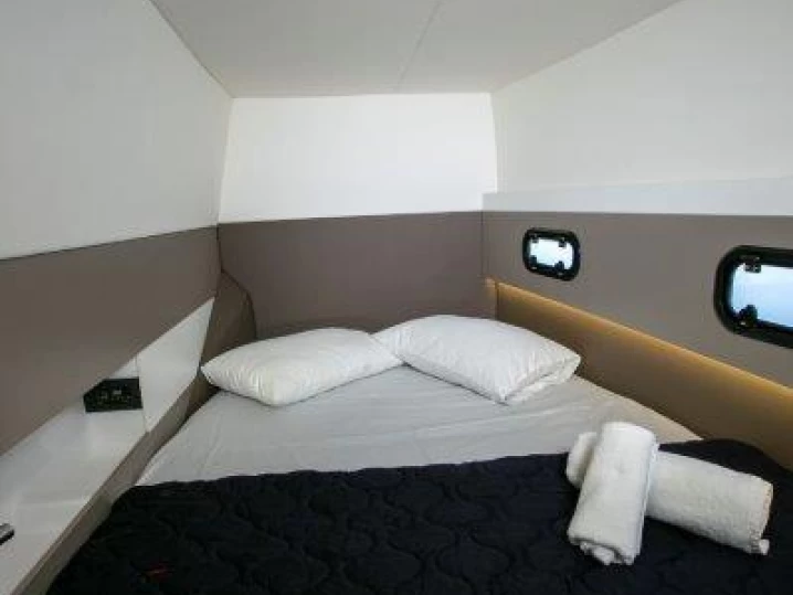 Hyra Katamaran  med eller utan skeppare Bali Piso Livadi 