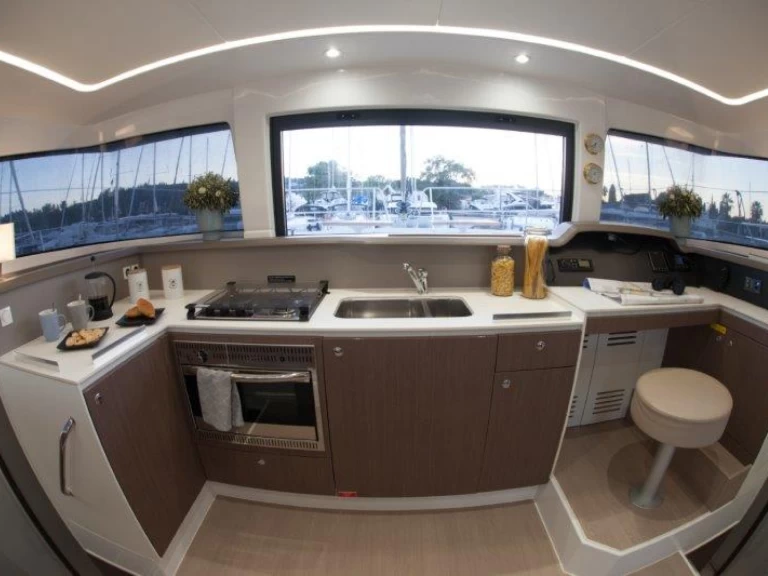 Uthyrning Katamaran  Bali med en båtlicens 