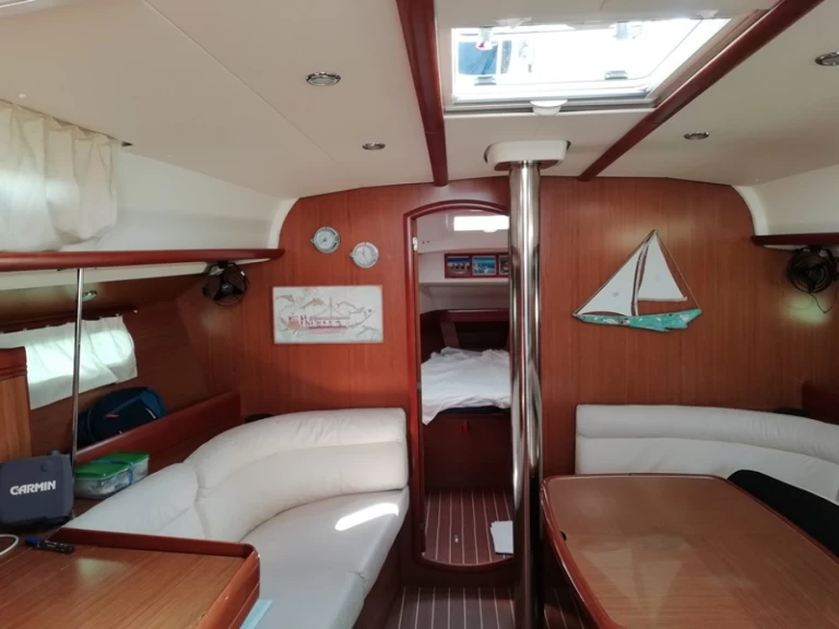Hyr en Jeanneau Sun Odyssey 42i Preveza 