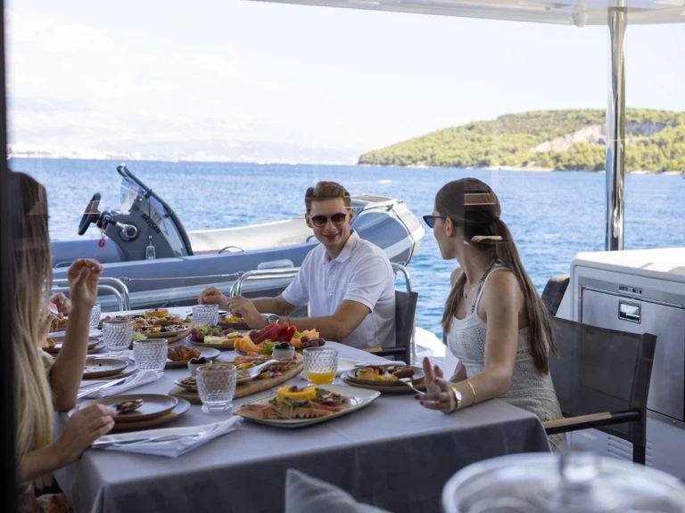 Uthyrning Katamaran  i Split  - Lagoon Lagoon 55 LUXURY version (2025)