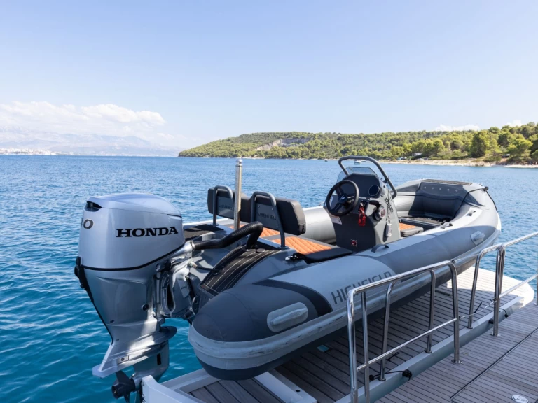 Katamaran  för uthyrning Split  till det bästa priset 