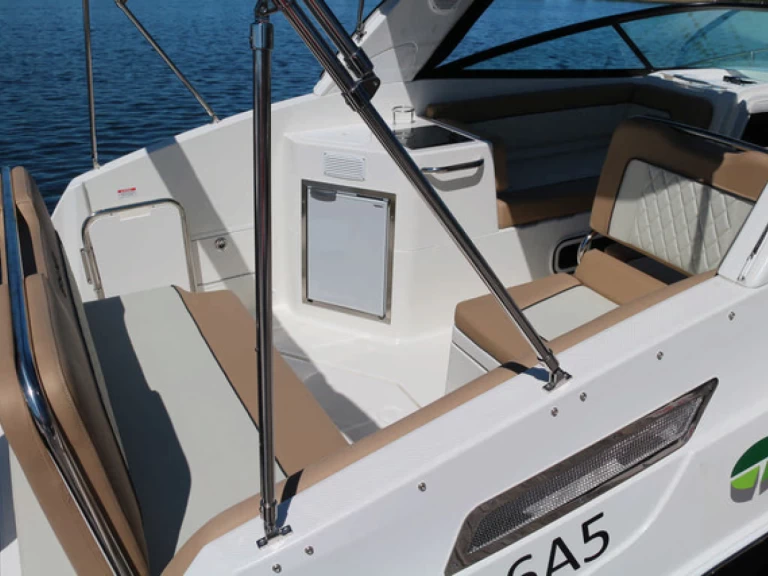 Hyr en Bayliner C8 Górkło 