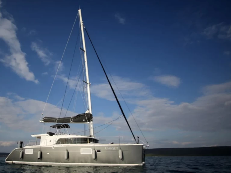 Lagoon Lagoon 440 charter bareboat eller skeppad i San Pedro del Pinatar