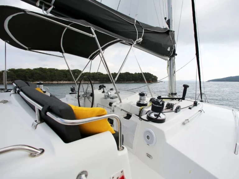 Yacht charter San Pedro del Pinatar billig Lagoon 440