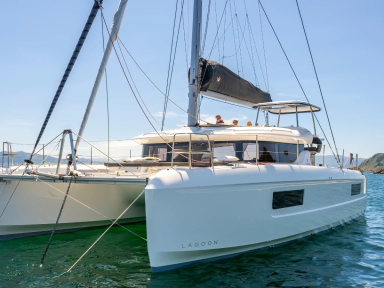 Hyra Katamaran  med eller utan skeppare Lagoon Pointe-à-Pitre 