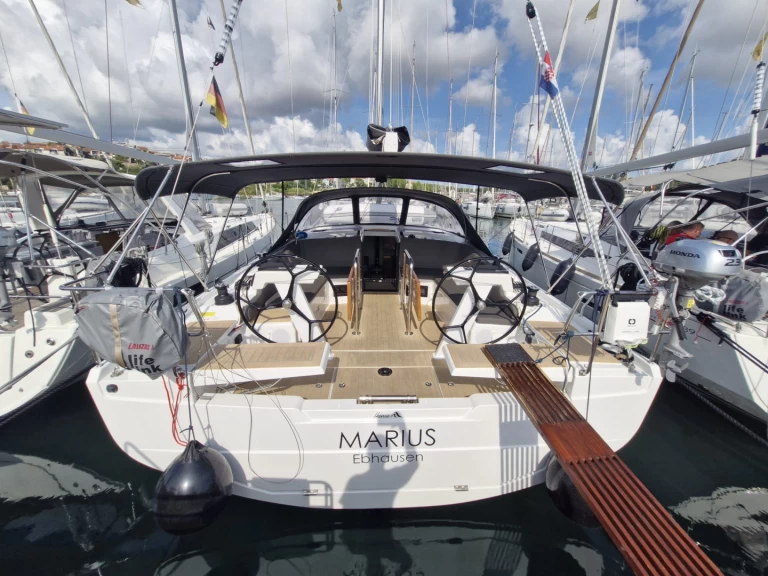 Hyr en Hanse Hanse 410 Pula  