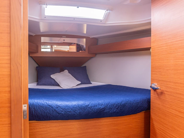 Yacht charter Furnari billig Dufour 360 Grand Large 2.20 draft