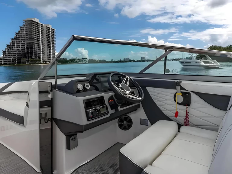 Yacht charter Miami Beach billig Regal 27 Fasdeck