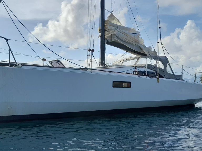 Båtuthyrning Pogo Structures Pogo 30 i Port de Fort-de-France på Samboat 