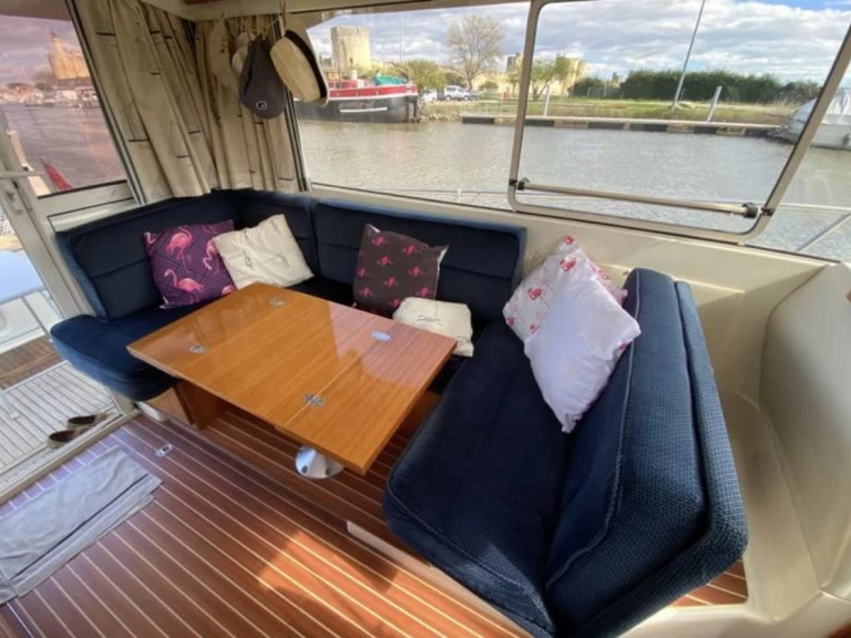 Båtuthyrning ACM 31 élite  i Larmor-Plage på Samboat 