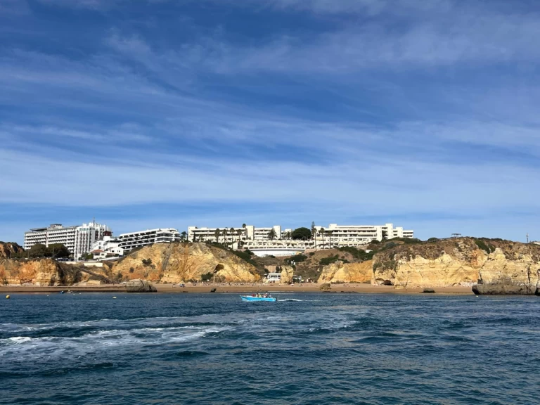 Hyr en Cranchi Mediterranee 47 Marina de Lagos 