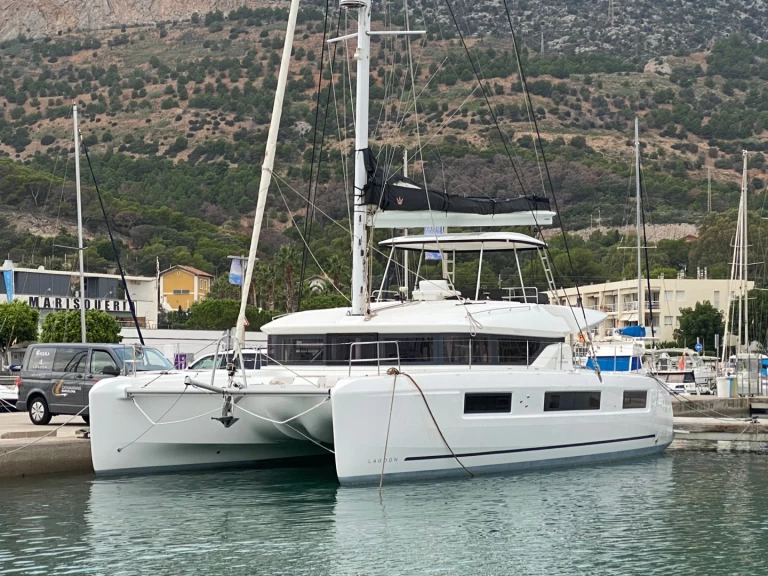 Lagoon Lagoon 51 charter bareboat eller skeppad i Road Town