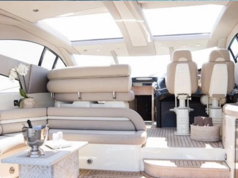 Båtuthyrning Sunseeker Predator 75 i Port d'Andratx på Samboat 