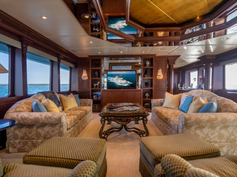 Hyr en Trinity RELENTLESS Sankt Martin 