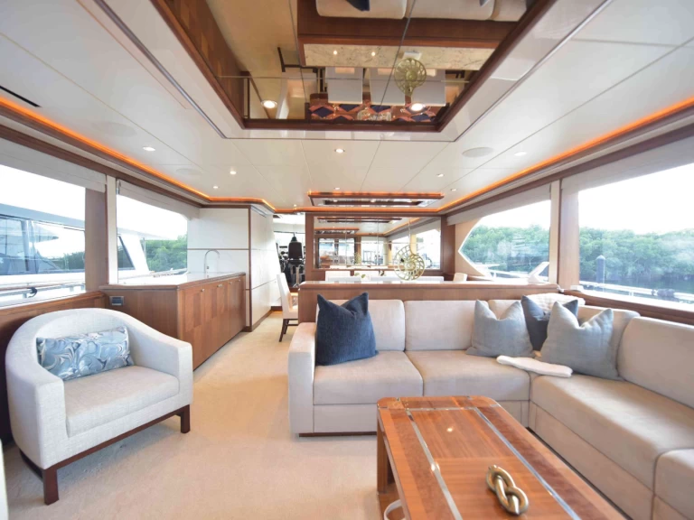 Uthyrning Lyx yacht Ocean alexander med en båtlicens 