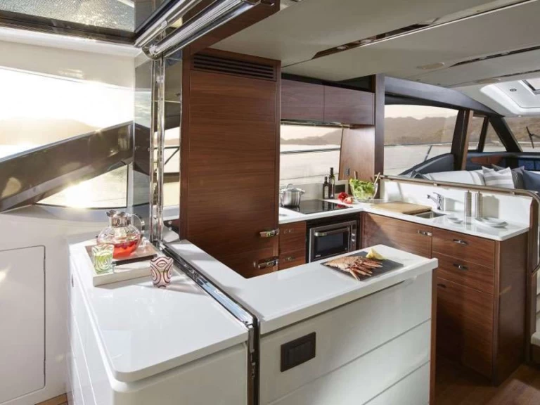 Lyx yacht för uthyrning Phuket (City) till det bästa priset 