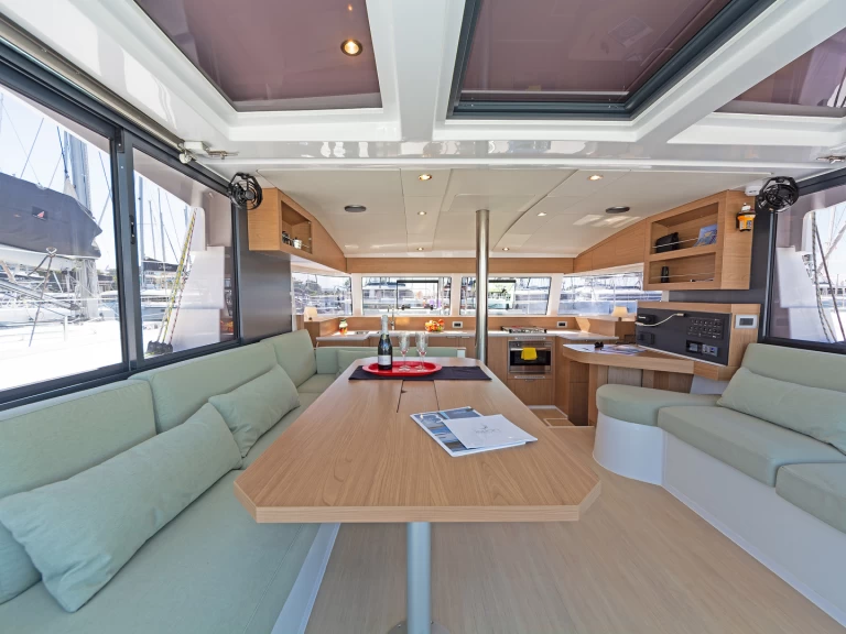 Bali Bali Catsmart charter bareboat eller skeppad i Deme of Volos