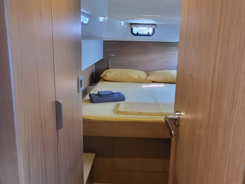 Yacht charter Procida billig Bali Catsmart