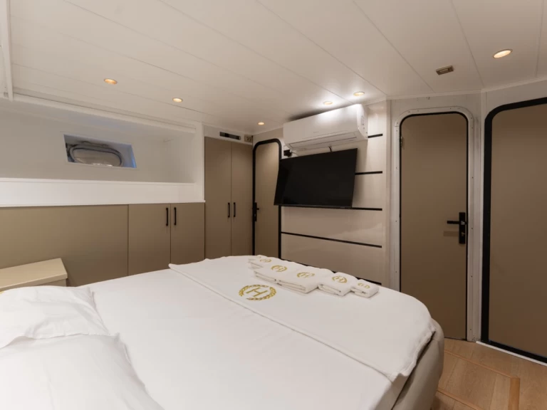  BEYEFENDI H charter bareboat eller skeppad i İstanbul