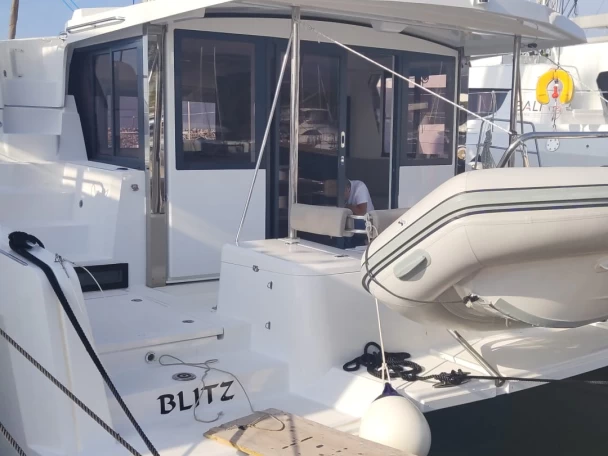 Bali Bali 4.2 charter bareboat eller skeppad i Furnari