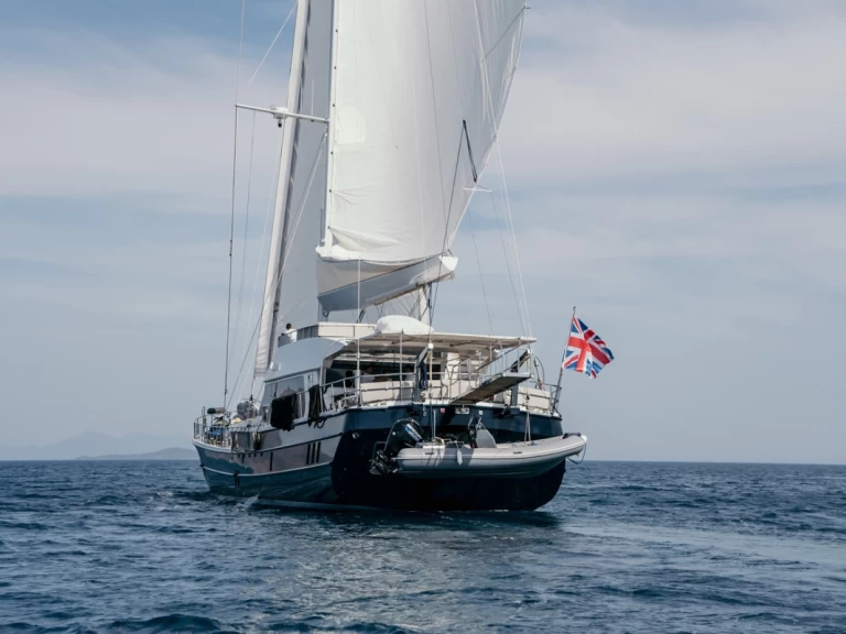 Uthyrning Segelbåt  Custom Made med en båtlicens 