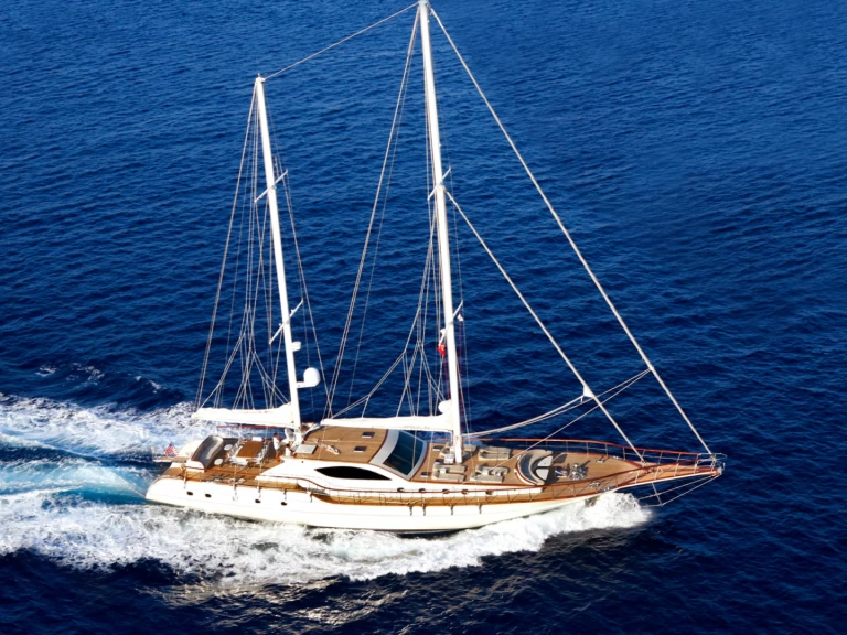 Custom Made MISS B charter bareboat eller skeppad i Bodrum