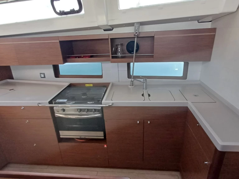 Hyra Segelbåt  med eller utan skeppare Bénéteau Kos  