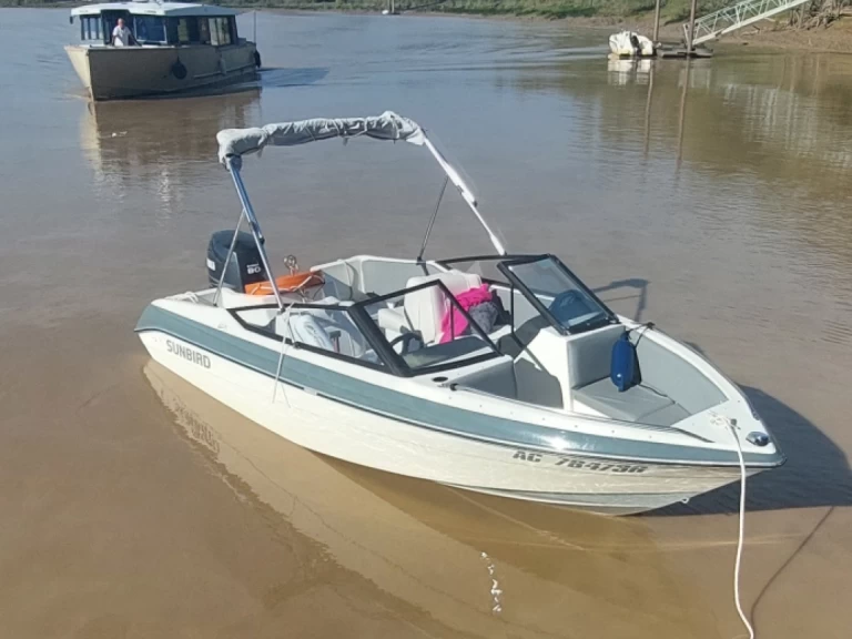 Sunbird Corsair 170 charter bareboat eller skeppad i Bordeaux