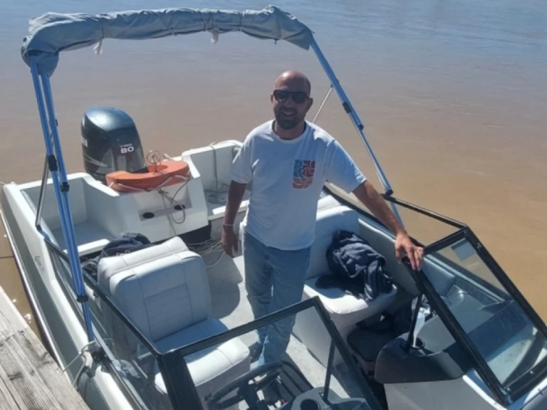 Motorbåt  för uthyrning Bordeaux till det bästa priset 