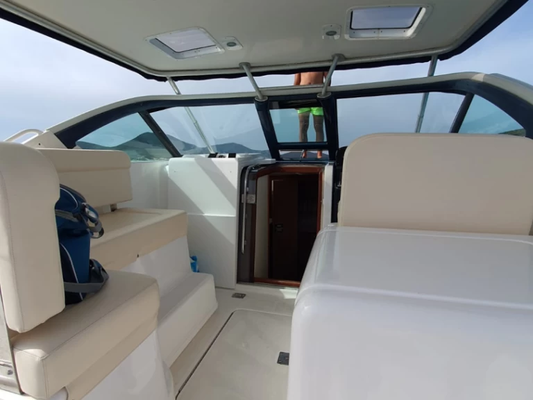 Hyra Motorbåt  med eller utan skeppare Tiara Piano di Sorrento 