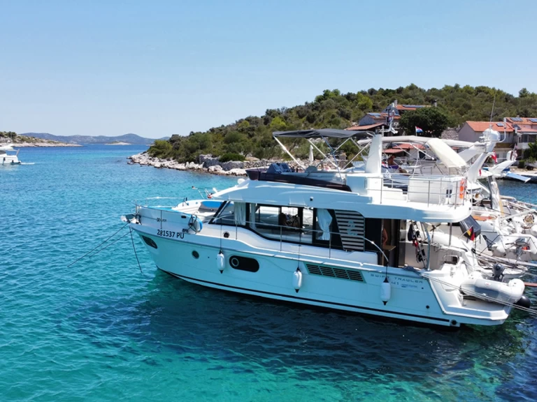 Yacht charter Biograd Na Moru billig Swift Trawler 41 Fly