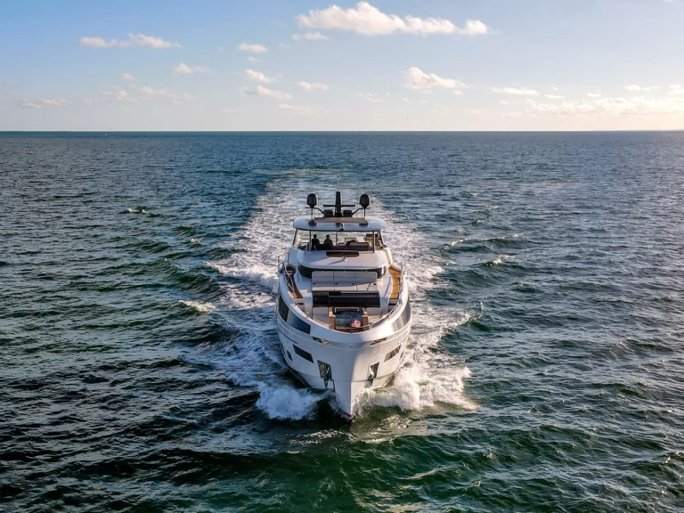 Yacht charter Miami Beach billig Sirena 88