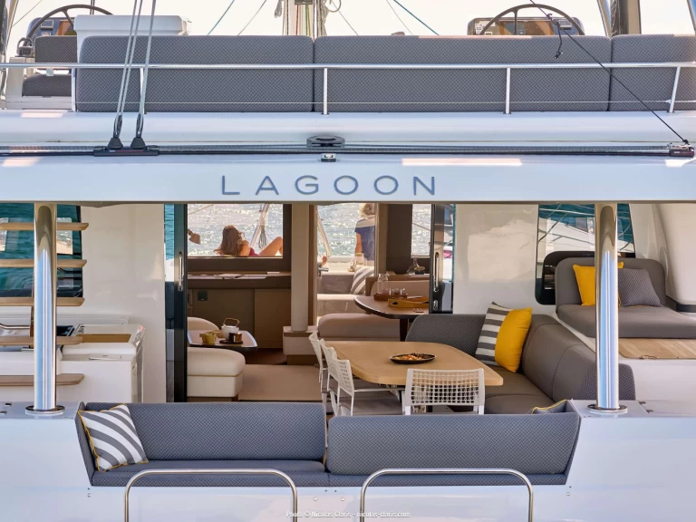 Uthyrning Lyx yacht i Barcelona - Lagoon Lagoon Sixty5 2025